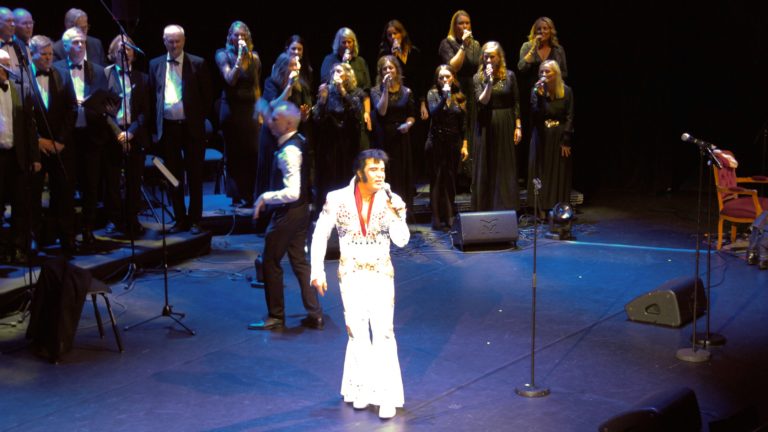 Kjell Elvis med «Blue Christmas»