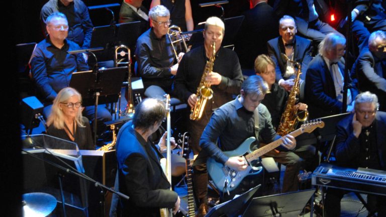 "Angel" Høvåg Storband, solist Hans Georg Abrahamsen